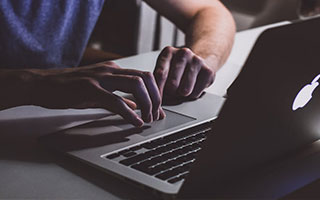 乐鱼-【战术揭秘】马克·塞尔比：防守宽度与深度结合的绝技，马克塞尔比历史地位