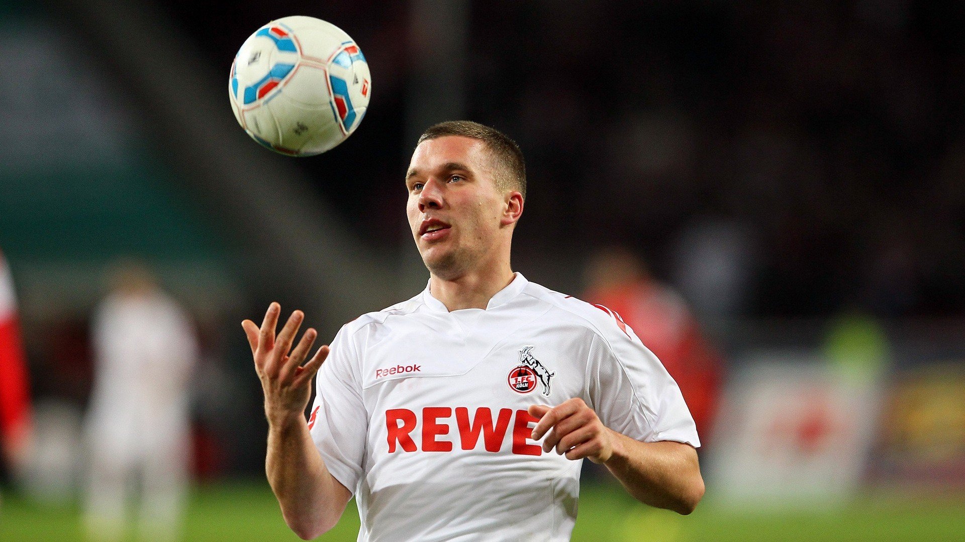 乐鱼电竞· (中国)官方网站-_全场爆炸！一夜之间多项纪录被刷新！_，昨天夜里爆炸