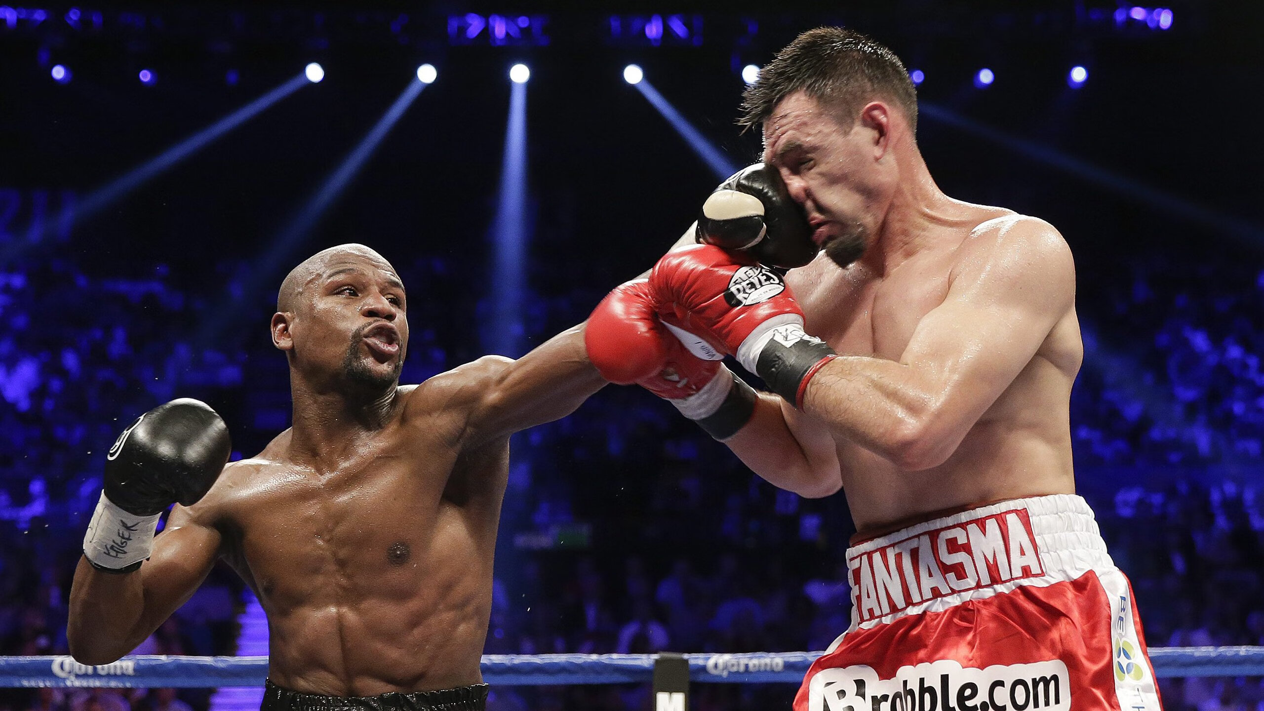 库里：94次“远距离投篮”刷新NBA纪录！，库里超远距离投篮视频